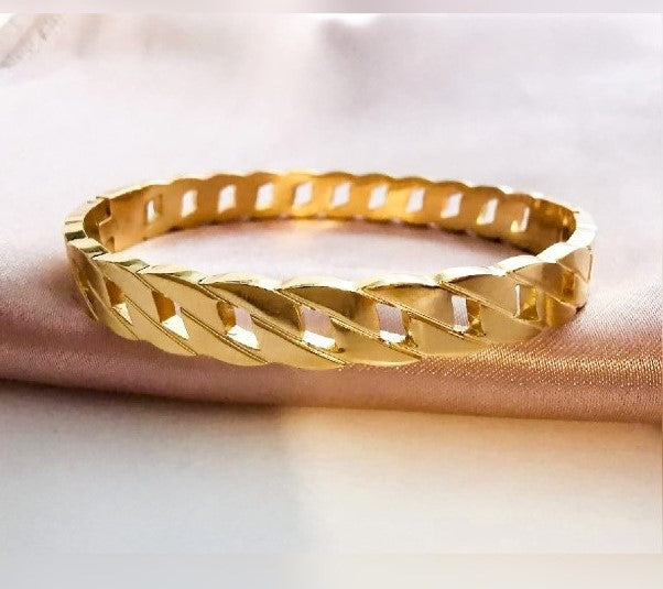 Aida Chain Bangle